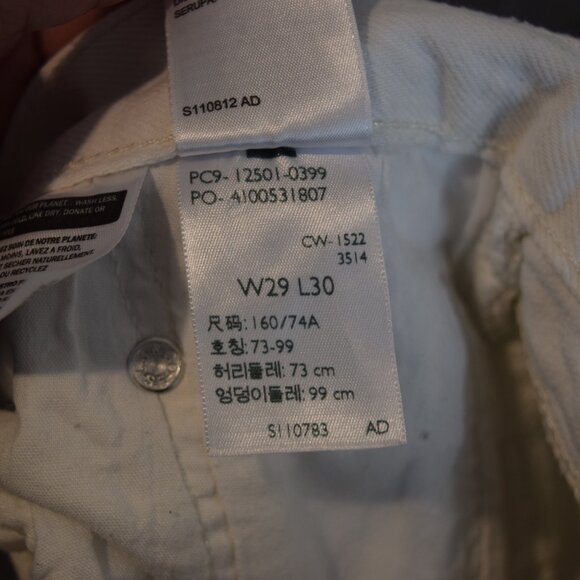 White Levi's 501's w/a‎ button fly 29x30 - Picture 9 of 13